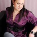 Join Carola for an Unforgettable Swinging Experience in Belfast